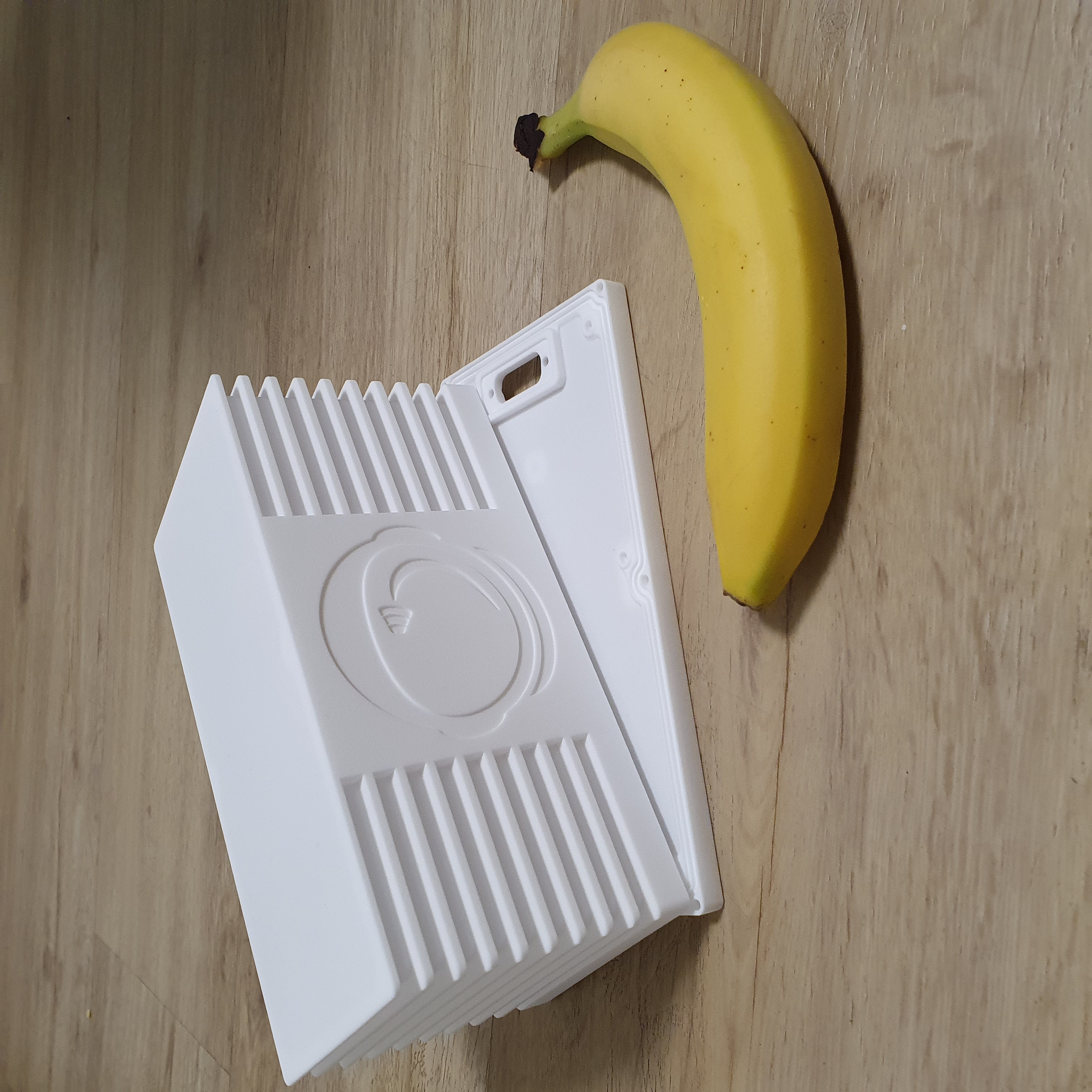 CubeLab Mockup (Banana for scale)